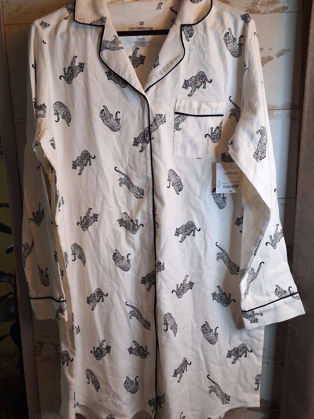 NWT Liz Claiborne White Nightgown with Black Tiger Print and Black Piping Large